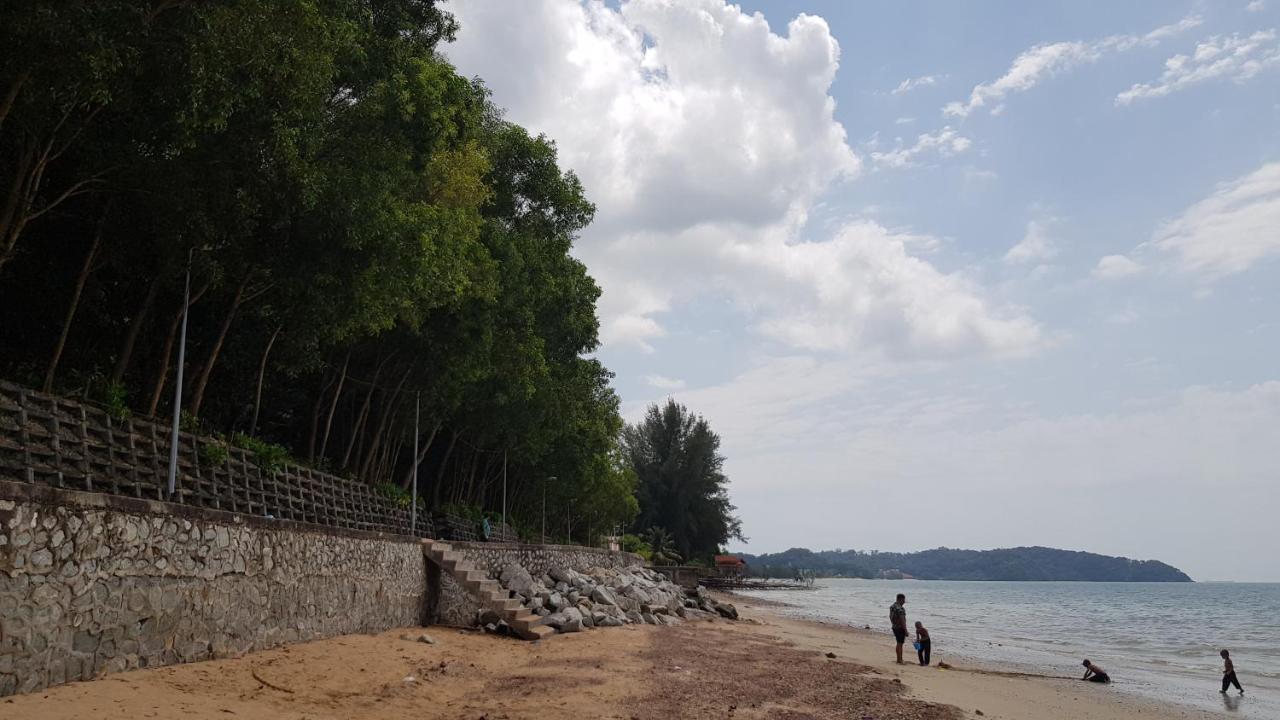 Pd Batu 9 Cocobay Apartment With Family Kampong Tanah Merah  Exterior photo